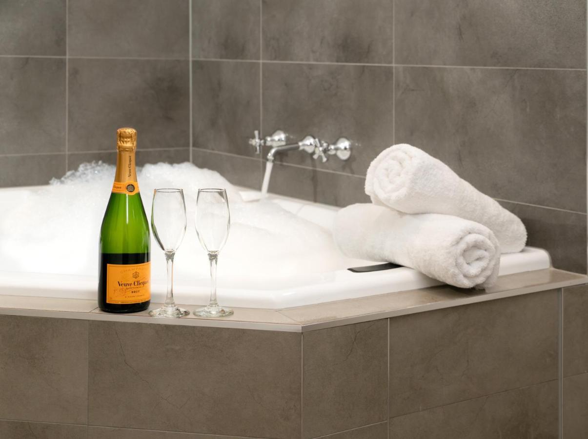 Boathouse Resort Studios And Suites Blairgowrie Buitenkant foto