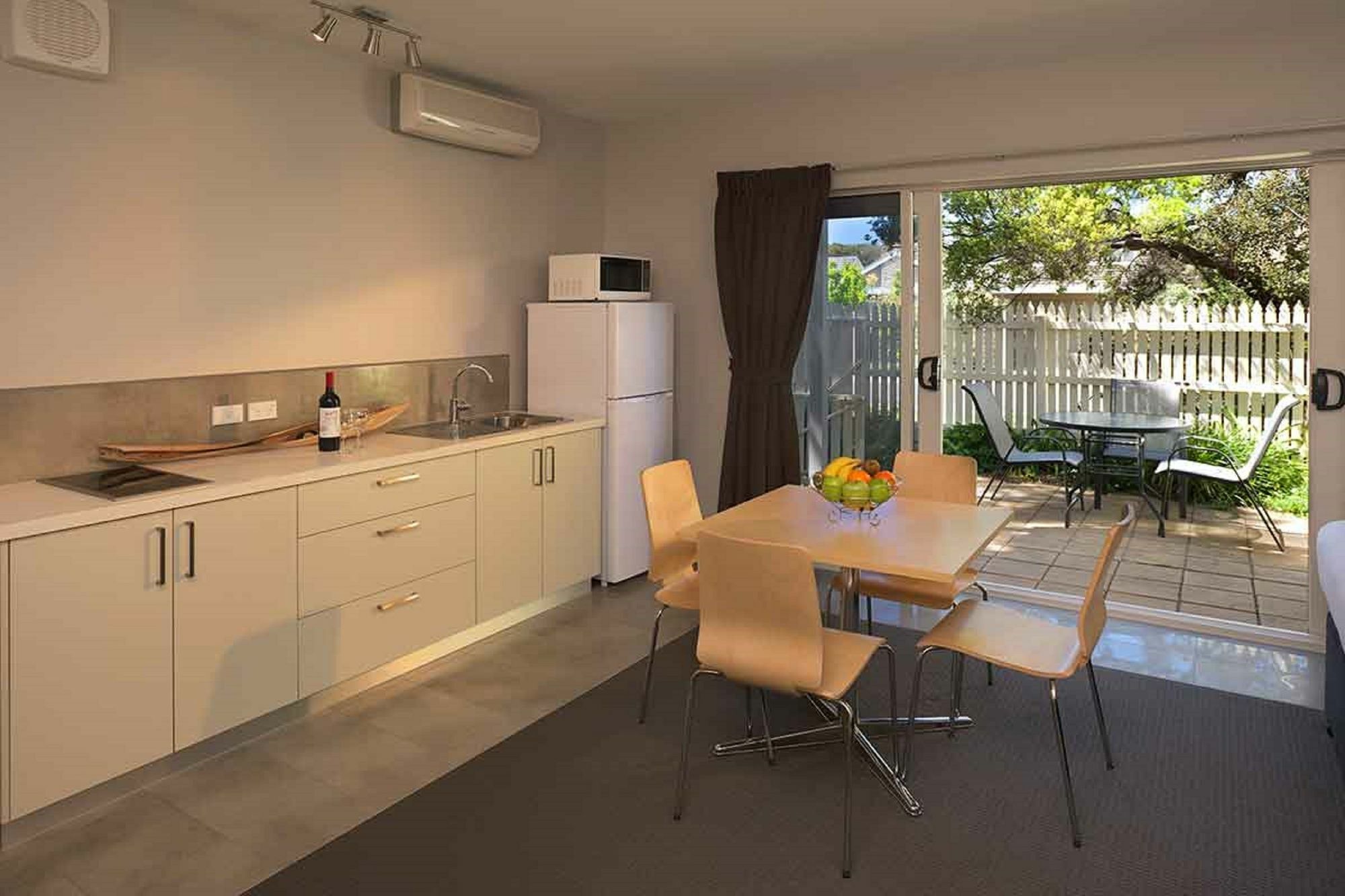 Boathouse Resort Studios And Suites Blairgowrie Buitenkant foto
